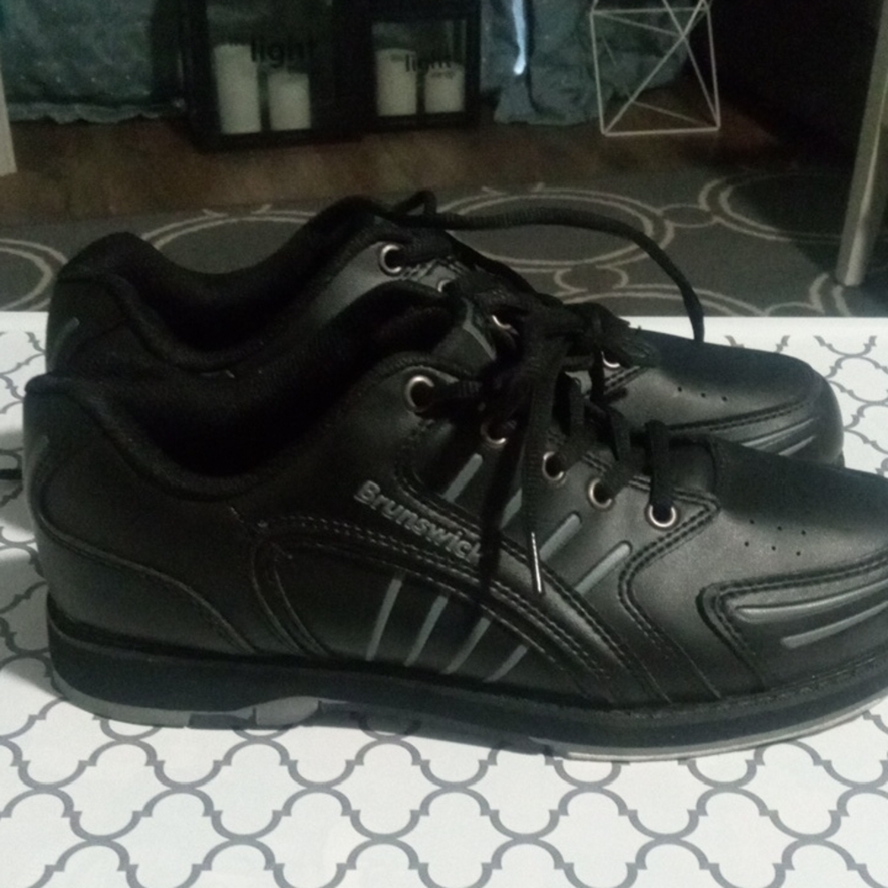 Brunswick Cruise Bowling Shoes  men,s /unisex sz.7